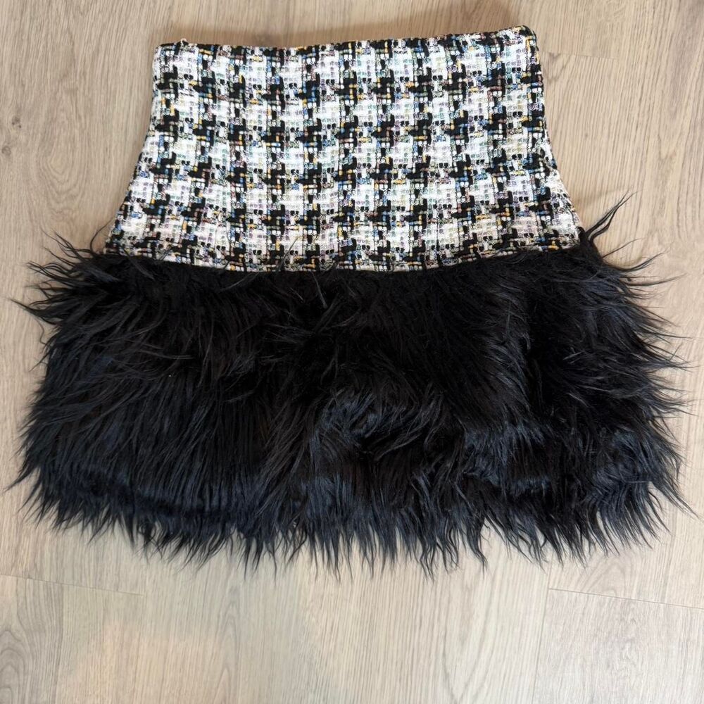 ASOS Design black multi coloured mini skirt with faux fur trim. Size: 8